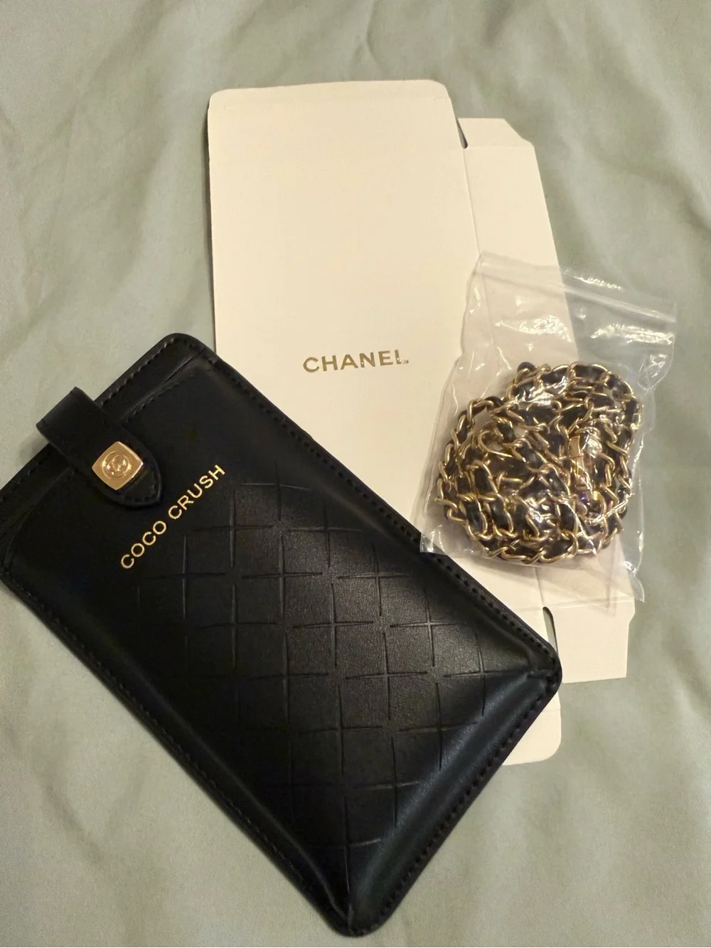 CHANEL Black Coco Crush Quilted Leather Wallet or Phone/Accessory Holder